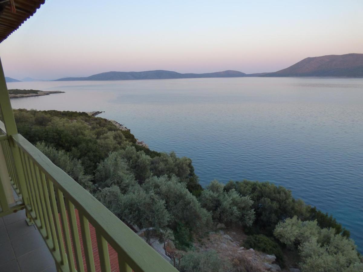 Odyssia Near The Seaside Daire Agios Petros  Dış mekan fotoğraf